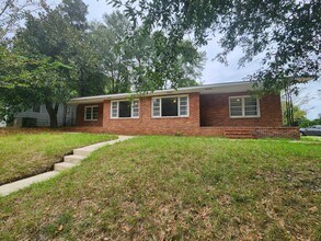 Building Photo - 2639 Willow St