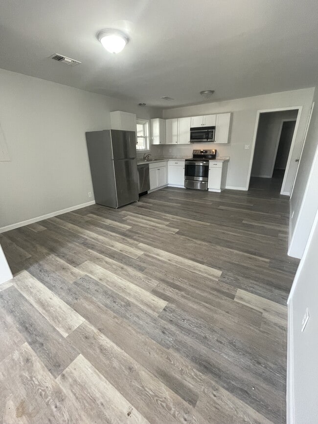 Foto del edificio - 424 Bell Ave