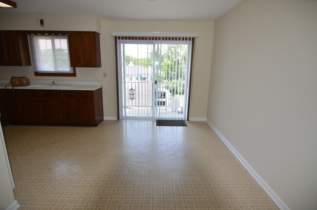 Foto del edificio - 370 S Eastern Ave