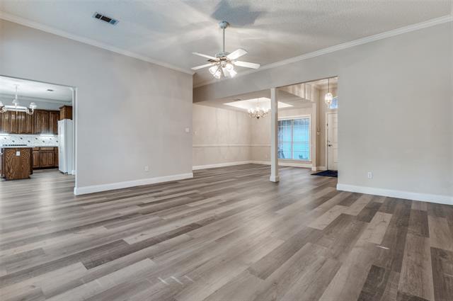 Foto del edificio - 410 Steeplechase Trail