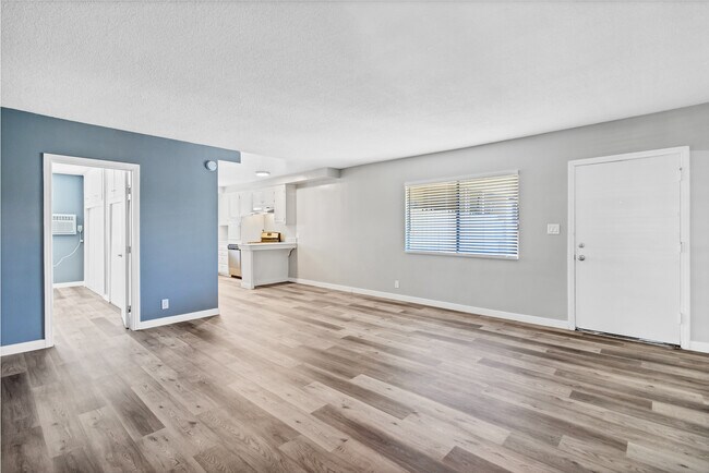Building Photo - 941 S. Trident St.