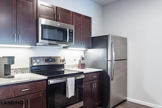 Foto del edificio - 2023 N Broadmoor Ave