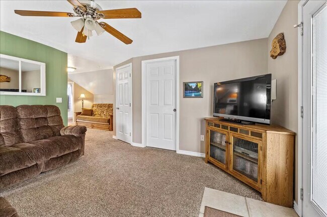 Foto del edificio - 203 6th Ave S