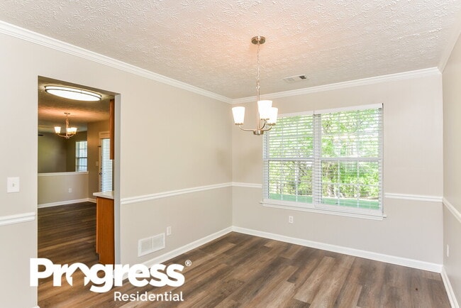 Building Photo - 2521 Meadow Pond Trail SW