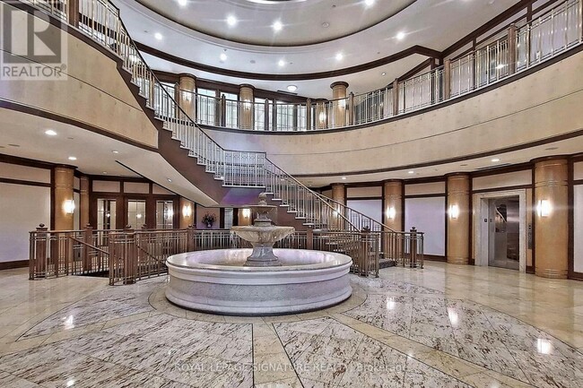 Photo du bâtiment - 80 Harrison Garden Blvd