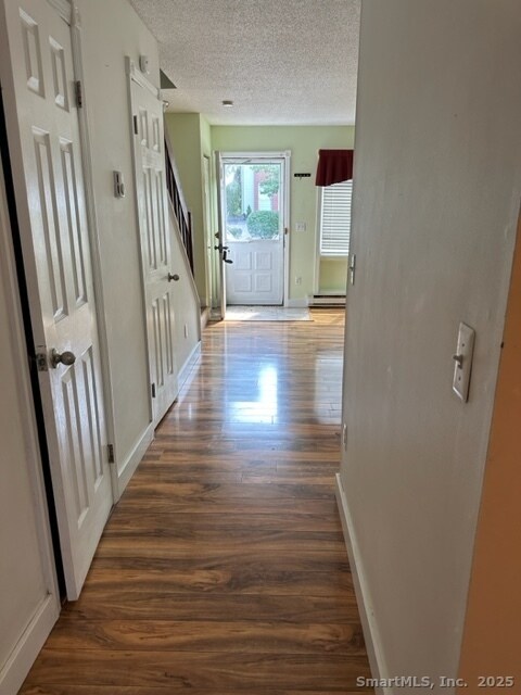 Foto del edificio - 585 Park Rd