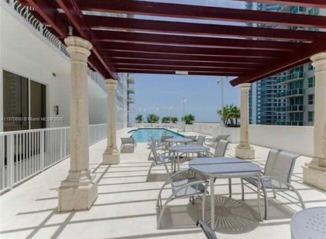 Building Photo - 1200 Brickell Bay Dr