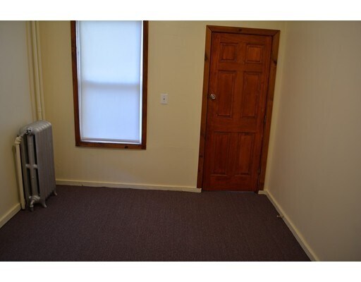 Foto del edificio - 324 McGrath Hwy
