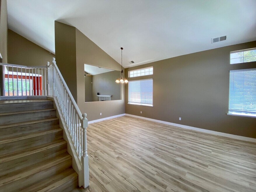 4 bedroom close to freeway, parks and shopping