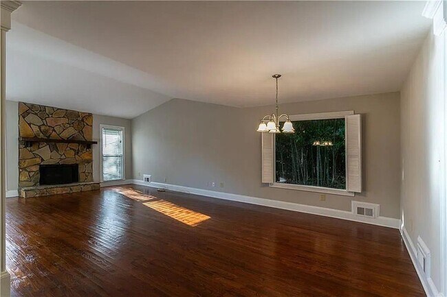 Foto del edificio - 3562 Bryant Ln