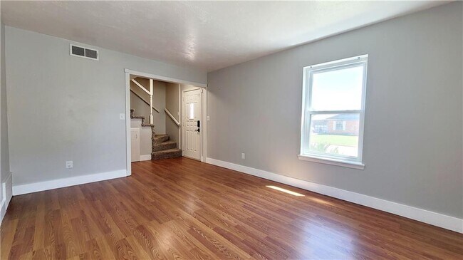 Building Photo - 14025 N Everest Ave