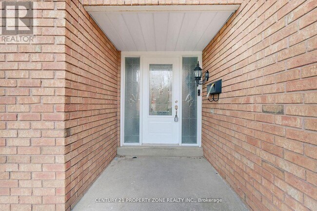 Building Photo - 4 Garbutt Crescent