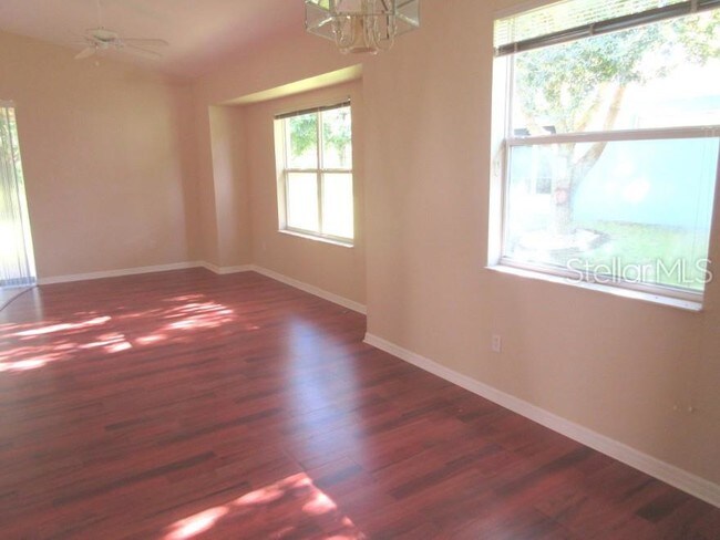 Building Photo - 1478 Hedgewood Cir