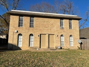 Building Photo - 1913 Nolen Ct