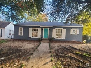 Building Photo - 267 Dalzell St