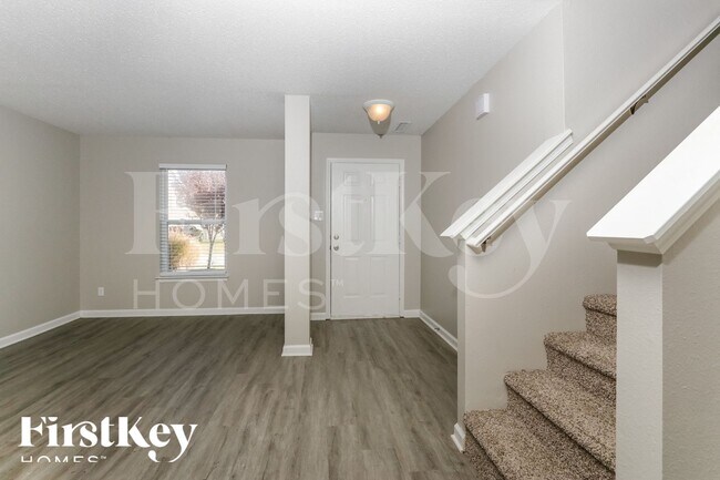 Foto del edificio - 8211 S Shady Trail Dr