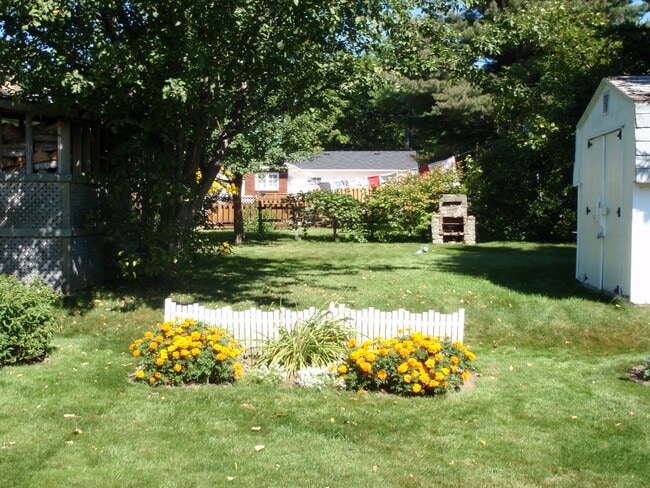 Photo du bâtiment - 125 Dickson Blvd