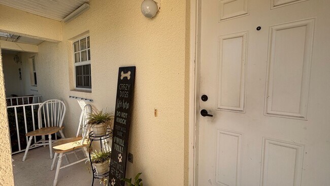 Foto del edificio - 3 BR 2 BA 2 Car Garage Duplex -  Annual Rental -  Sebastian FL