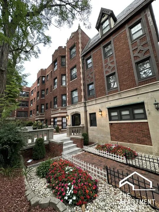 Foto del edificio - 373 Hazel Ave