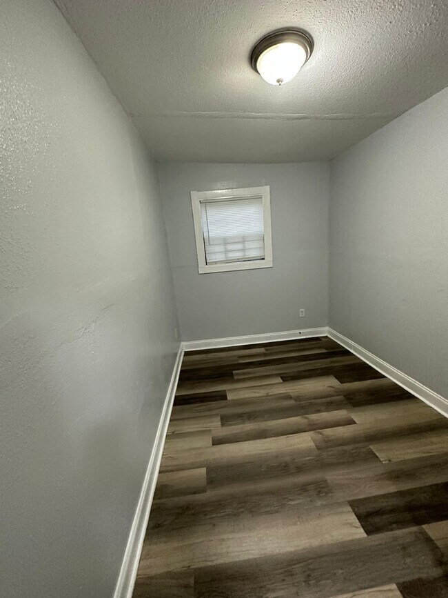 Foto del edificio - Fully Renovated 3/1 Single Family House Available for Immediate Rent!