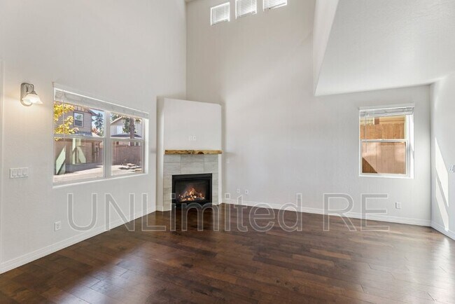 Building Photo - 2400 W Pollo Cir