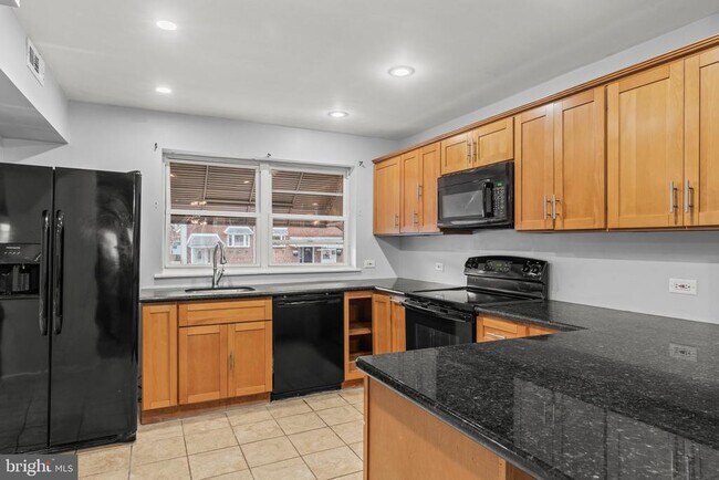 Foto del edificio - 12132 Aster Rd