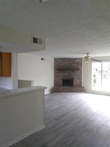 Building Photo - 2327 Jimmydee Dr