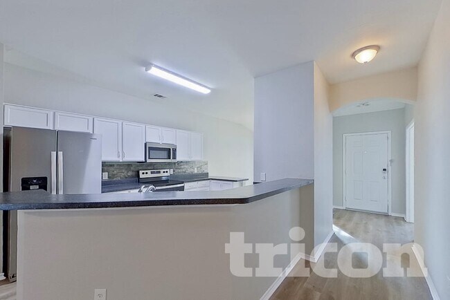 Foto del edificio - 396 Florence Dr