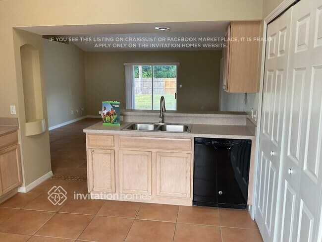Foto del edificio - 117 Hawthorne Ln NE