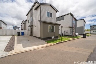 Building Photo - 91-3525-3525 Kamalie Mua St