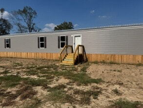 Building Photo - 526 Elkins Rd