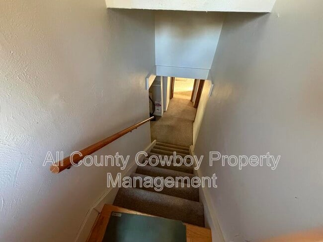 Building Photo - 414 S 13th St