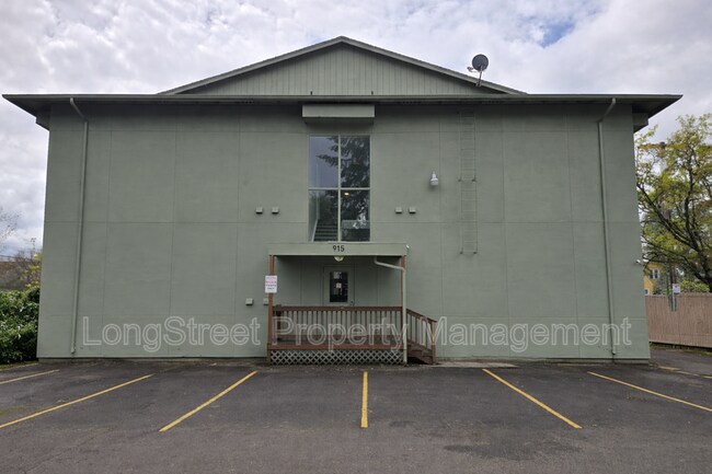 Foto del edificio - 915 SW Adams Ave