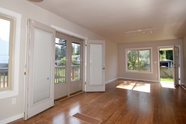 Foto del edificio - 2805 NE 133rd St