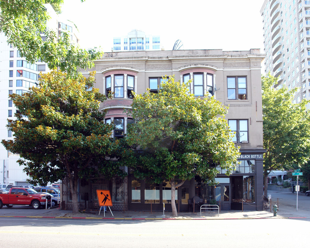 Building Photo - The New Pacific Apartments