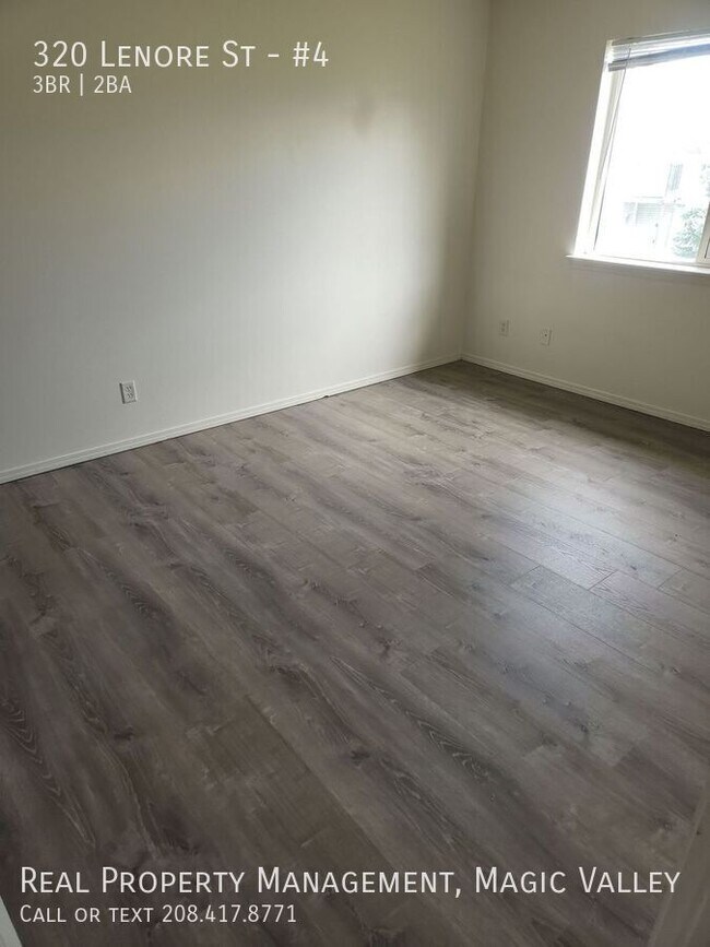 Foto del edificio - 320 Lenore St