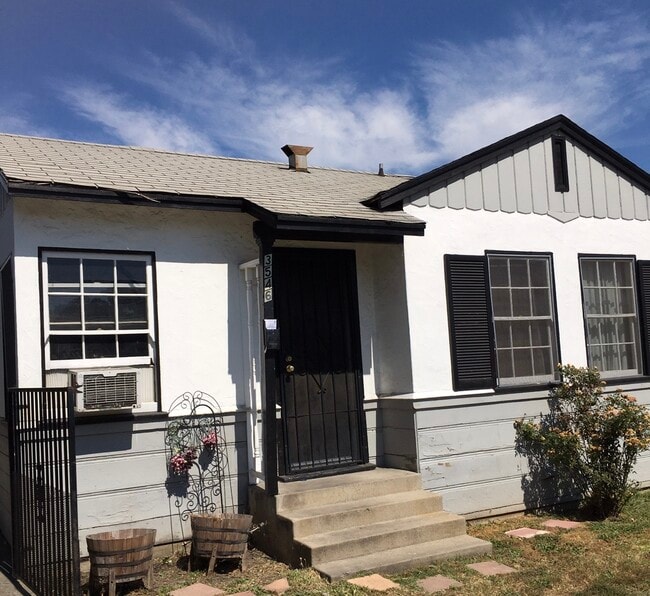 Building Photo - 3544 El Sereno Ave