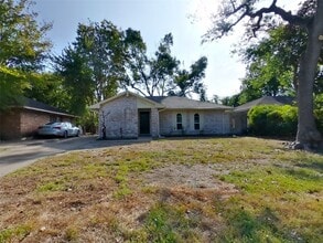 Building Photo - 11054 Spottswood Dr