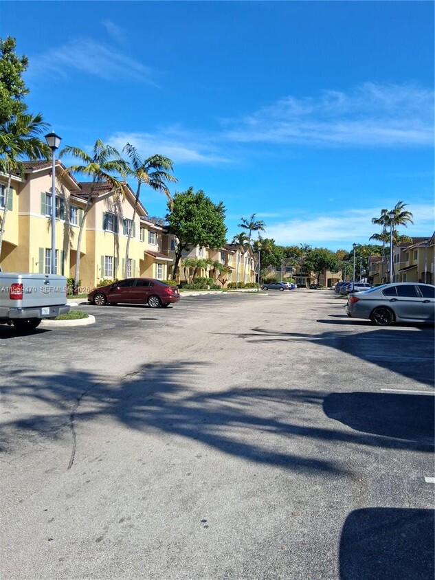 Building Photo - 6056 SW 19th Pl