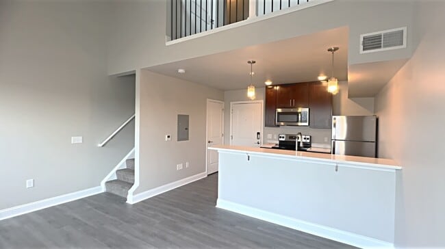 Sky- Living space - 200 5th Apartments