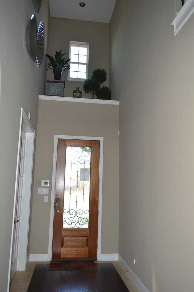 Foto del edificio - 2721 Hammock Lake Dr