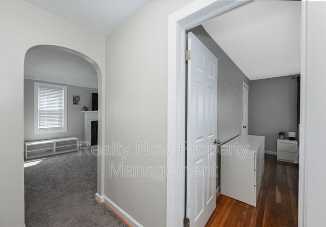 Foto del edificio - 13641 Cedar Rd