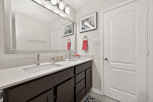Foto del edificio - 27571 Bello Bend Ln