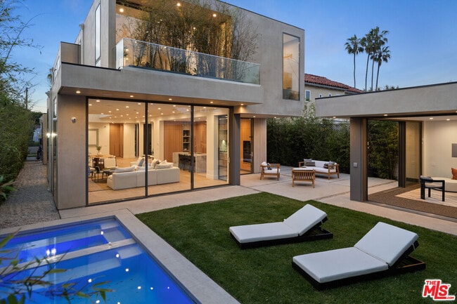 Building Photo - 6132 Maryland Dr