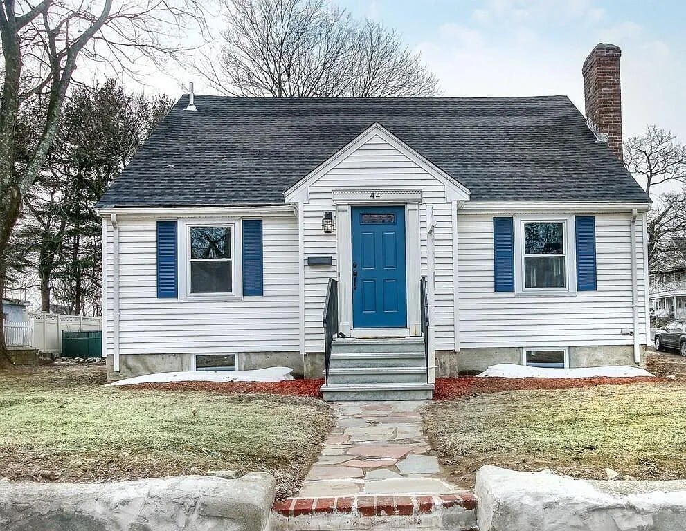 Primary Photo - 44 Maple St