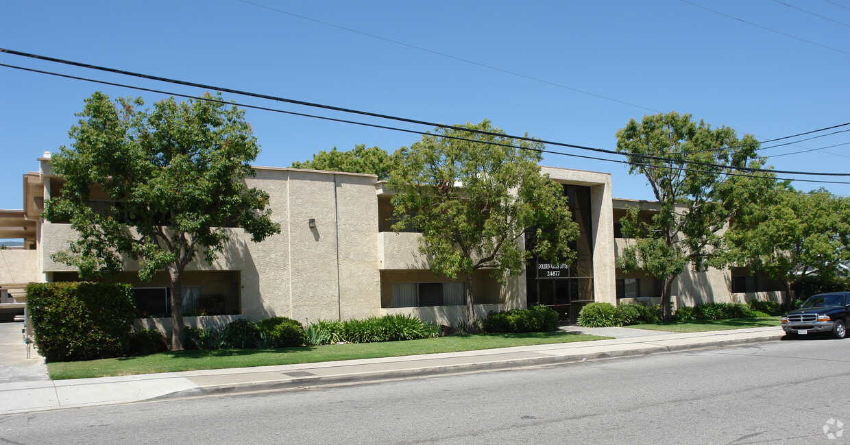 Primary Photo - Golden Oaks Apartments