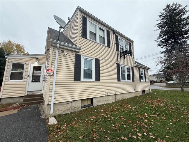 Building Photo - 121 Central Ave