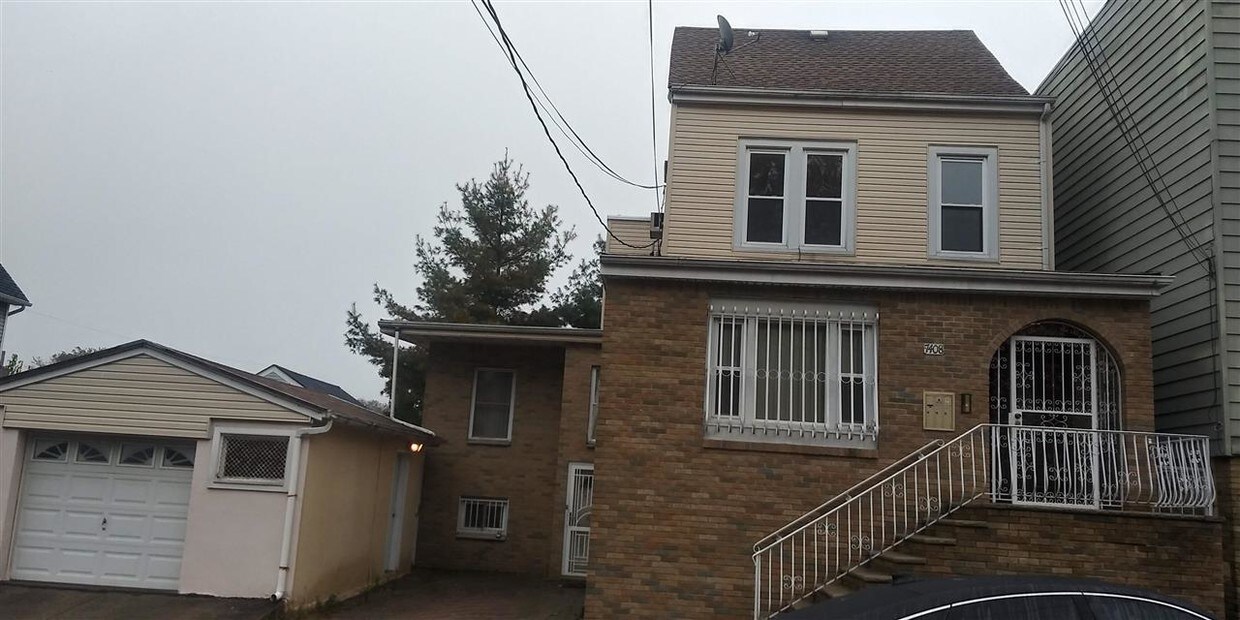Primary Photo - 7408 1st Ave