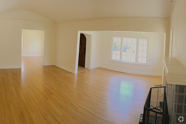 Building Photo - 325 S Berkeley Ave