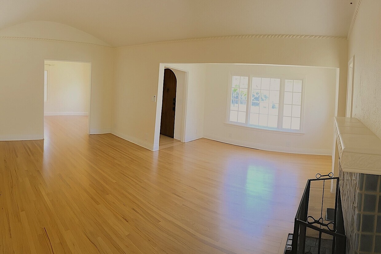 Foto principal - 325 S Berkeley Ave
